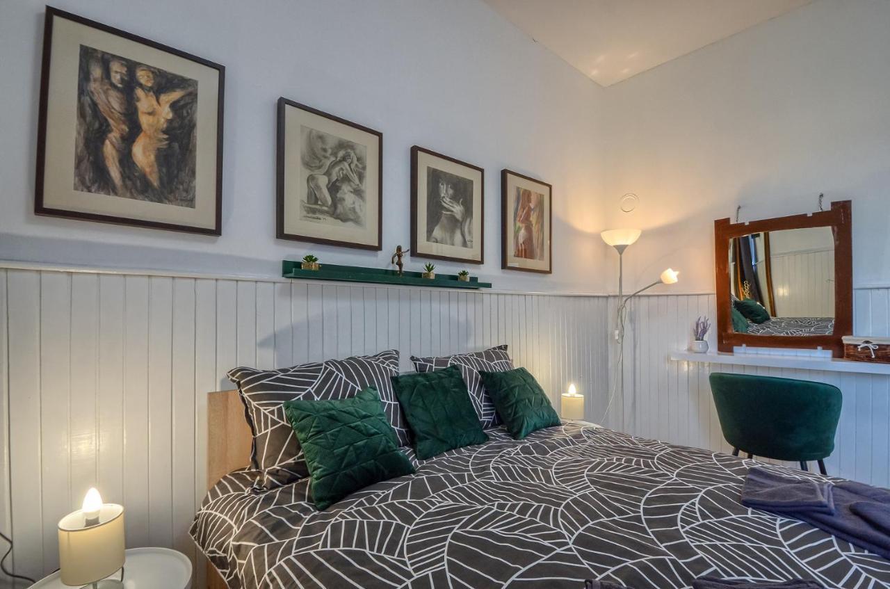City Apartment Todor Пула Екстериор снимка