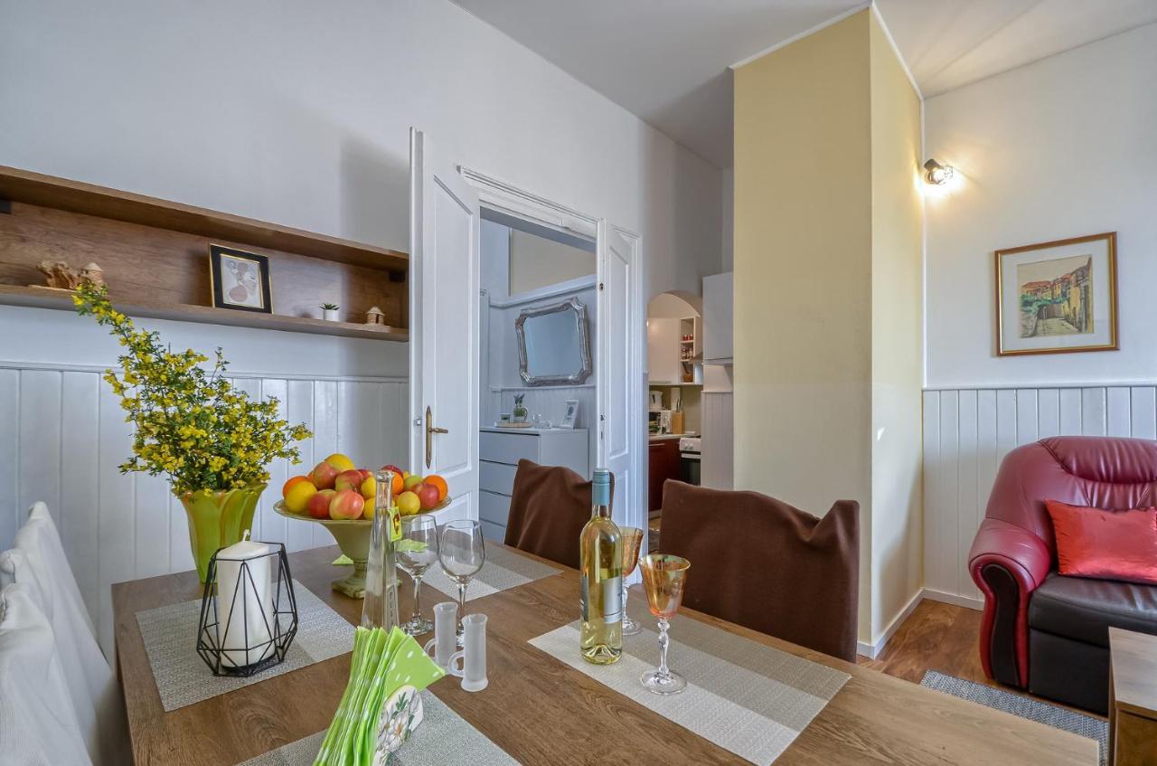 City Apartment Todor Пула Екстериор снимка